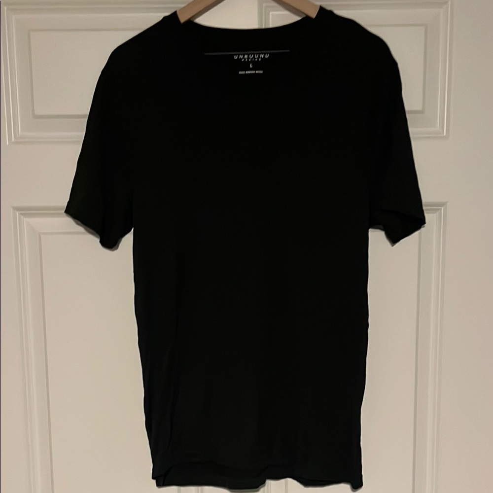 Black Short Sleeve V-neck Merino Wool tee shirt